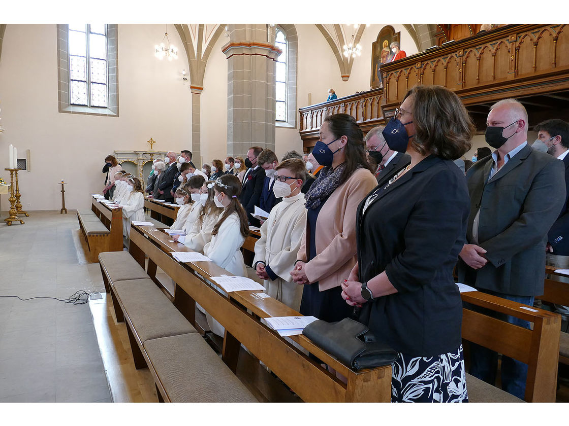 Feier der 1. Heiligen Kommunion in Sankt Crescentius (Foto: Karl-Franz Thiede)